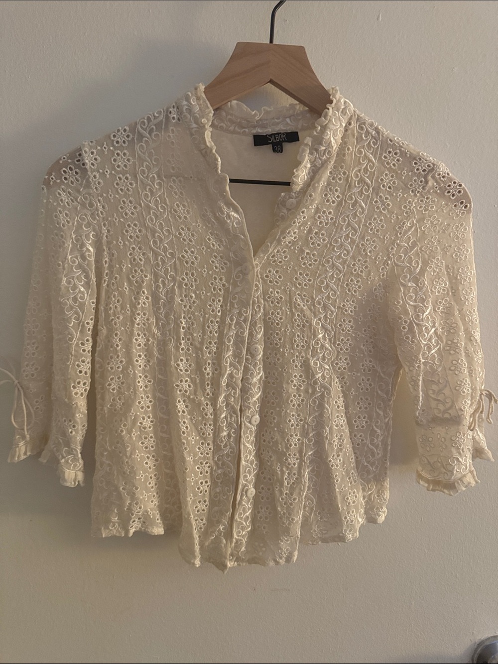 Silbor Cream Doily Style Top